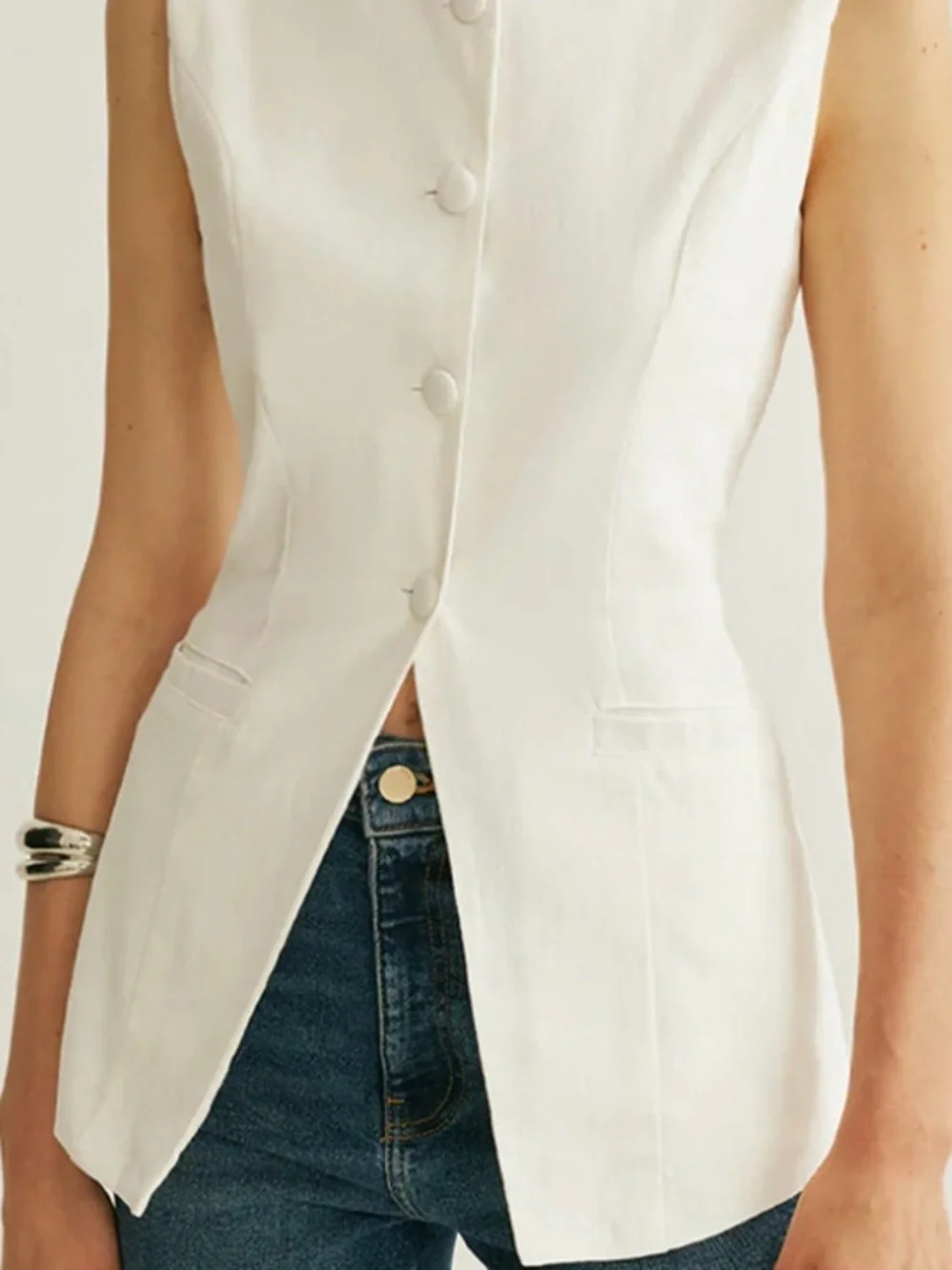 NWT - Commense Button Detail Sleeveless Vest - White - Size M (US 6) - Picture 1 of 11